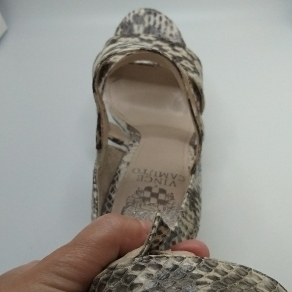Vince Camuto Leather Heels - Picture 4 of 9